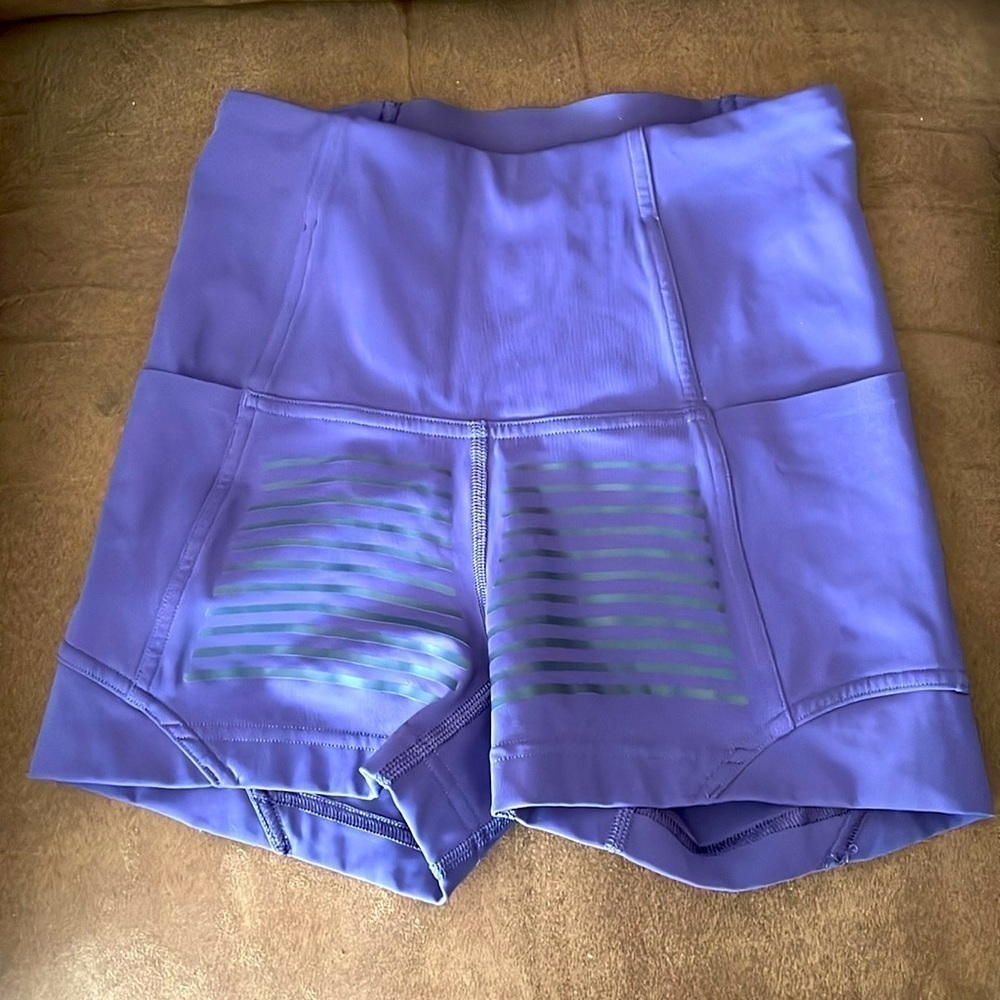 Lululemon Rogue Renegade High Rise Short 2.5" Midnight Orchid Size 4